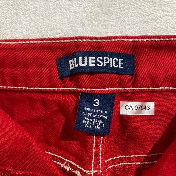 Red mini skirt - Picture 3 of 3